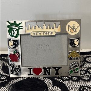 New York Themed Silver Photo Frame